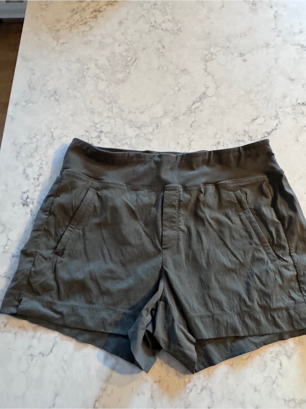 Athleta Trekkie Hiking Shorts Size 14